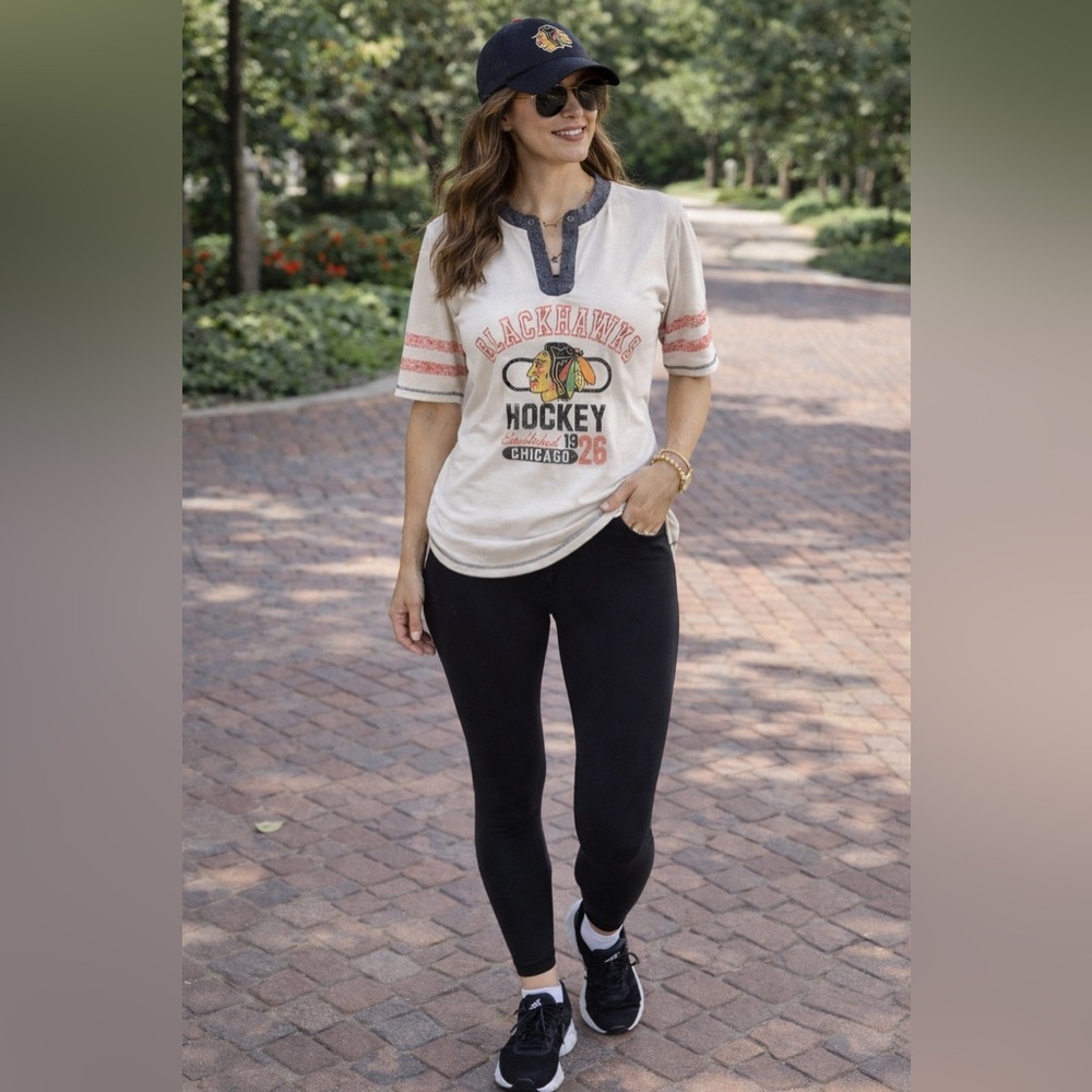 NHL Blackhawk top